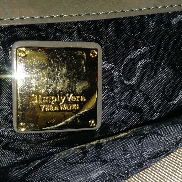 Vera Wang Weekender - Picture 4 of 4